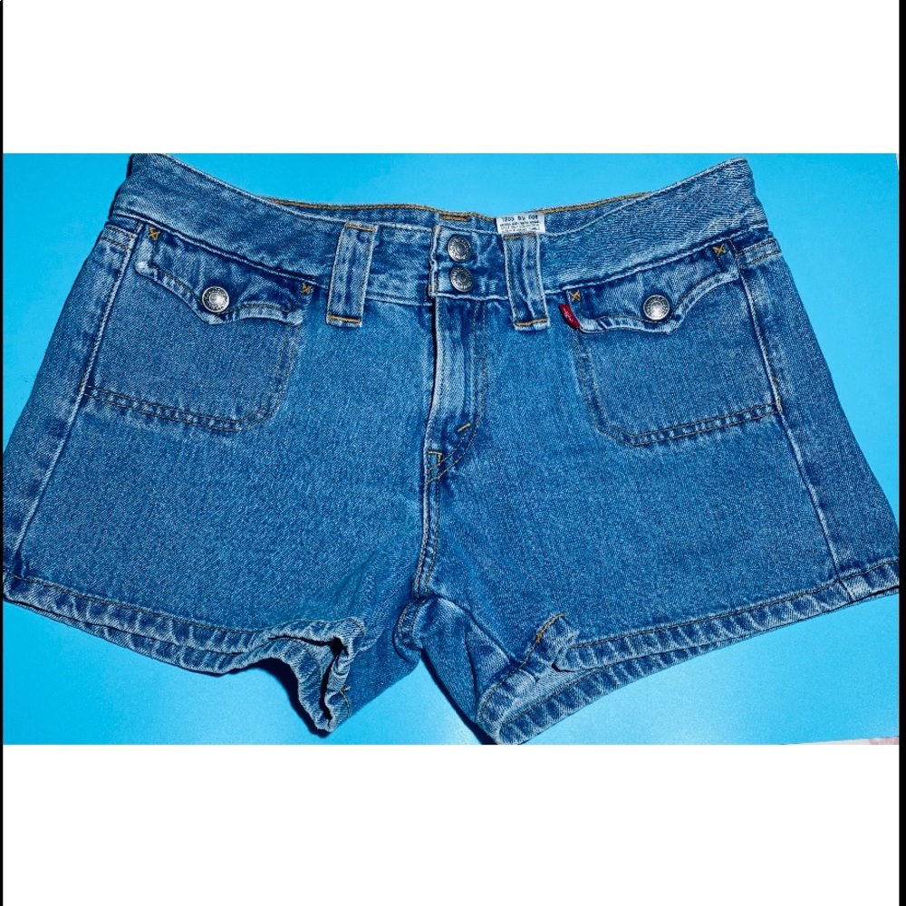 Levi’s Jean Shorts “Jamil” Style